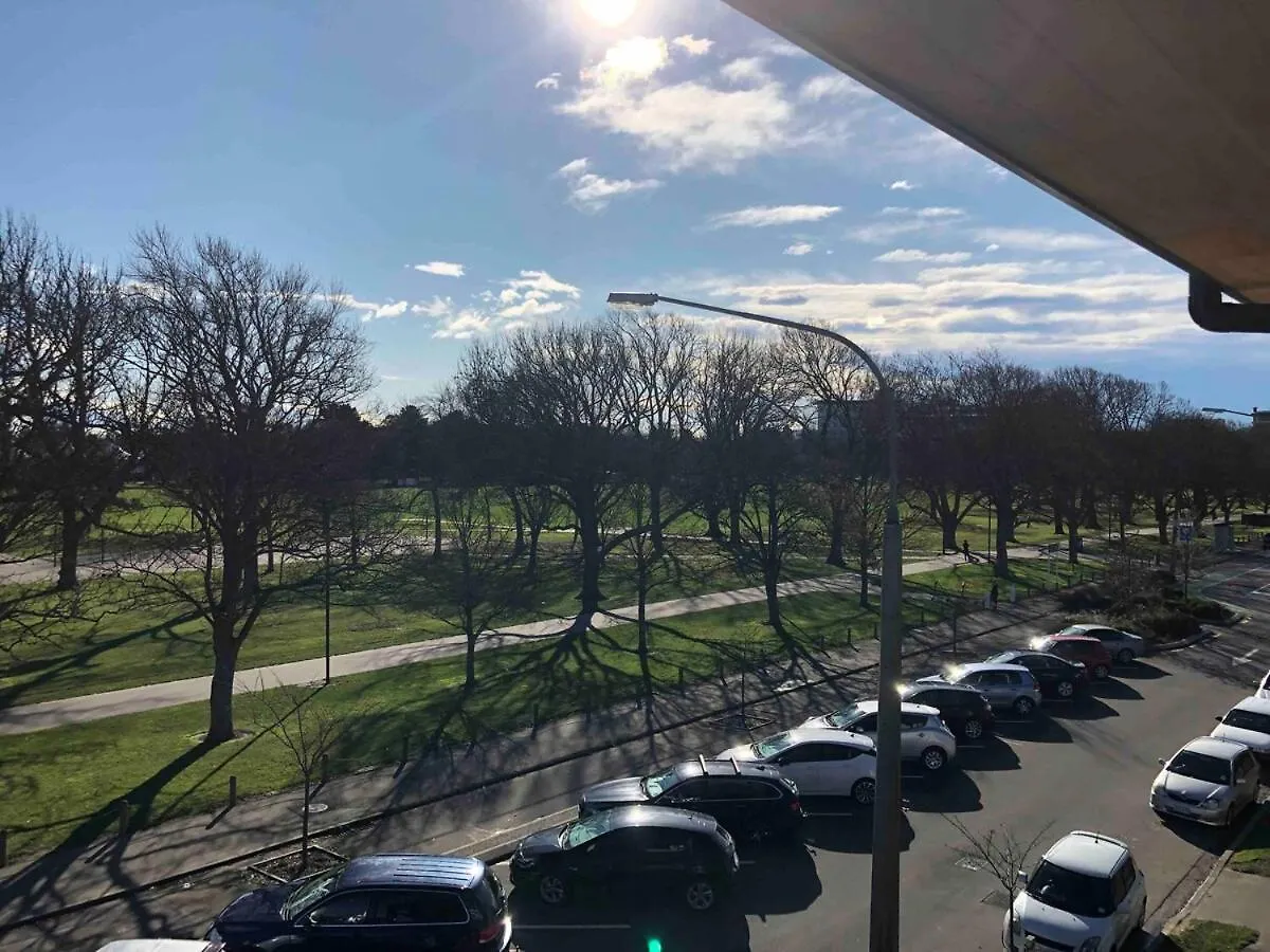 Lux Inner City, Apartment With Park Views Κράισττσερτς 0*,  Νέα Ζηλανδία